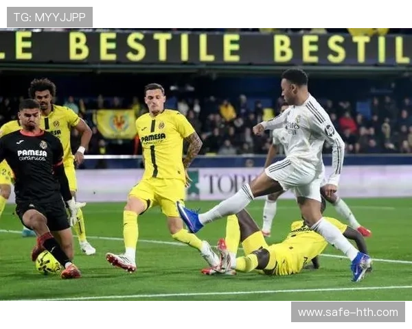 皇马2-0客胜比利亚雷亚尔,姆巴佩勺子点球锁定胜局登顶西甲 皇马2-0客胜比利亚雷亚尔,姆巴佩勺子点球锁定胜局登顶西甲